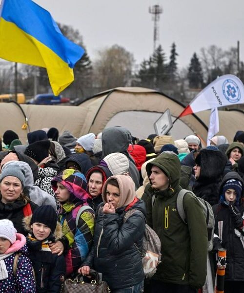 «Забиратимуть батьків та чоловіків», – на Україну очікує друга хвиля еміграції