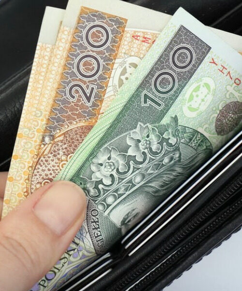 Українці в Польщі можуть отримати ще одну грошову допомогу
