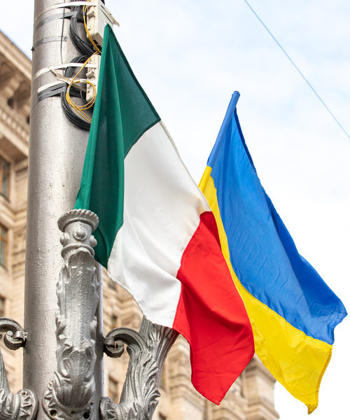Україна отримає 200 млн євро пільгового кредиту від Італії на зарплату вчителям