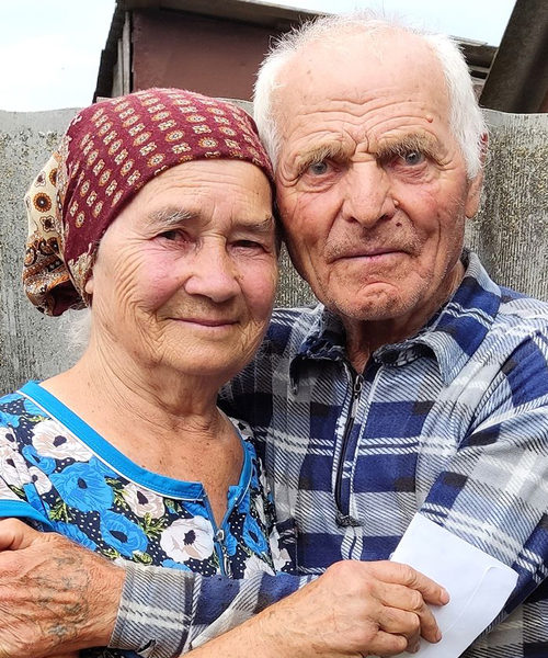«Залізне» подружжя із Кіровоградщини пече хліб для захисників