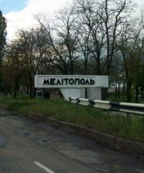 Чоловікам з Мелітополя радять терміново виїжджати через Крим