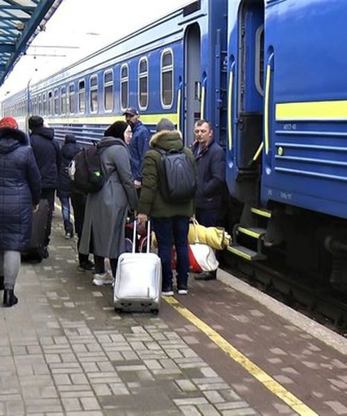 Із Запоріжжя призначили додатковий залізничний рейс для виїзду з окупованих територій