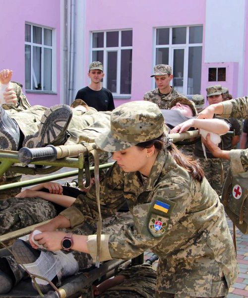 Військовий облік хочуть зробити обов’язковим лише для жінок однієї спеціальності