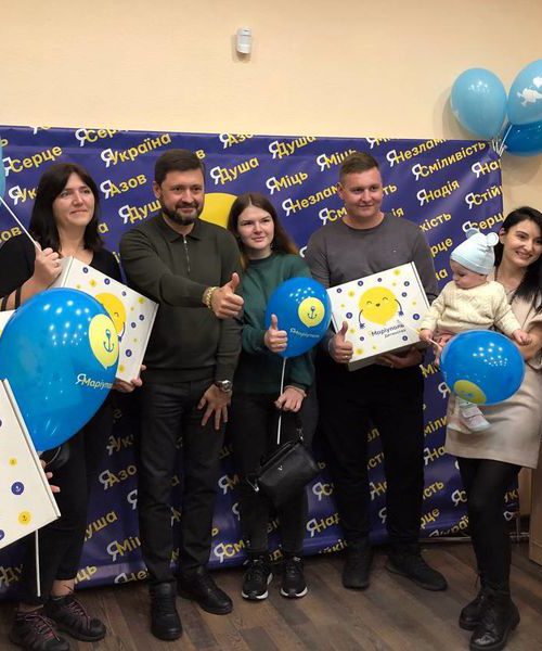 Маріупольці об’єдналися та допомагають одне одному в різних містах України