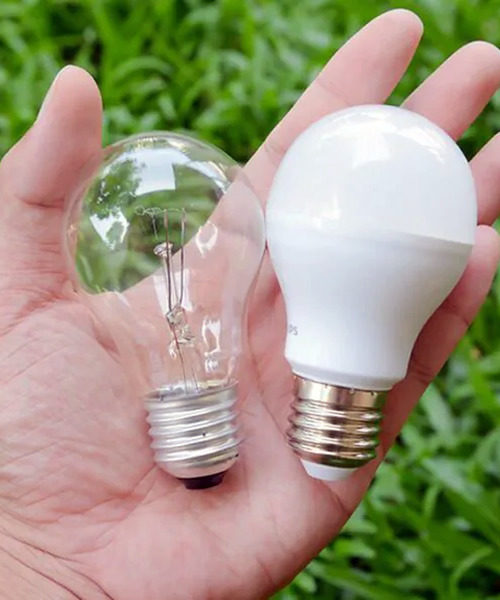 Українцям роздадуть ще 22 млн енергоощадних лампочок