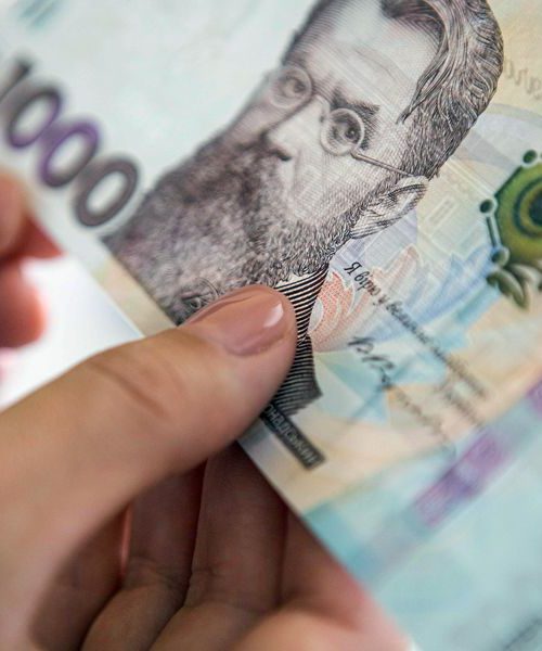 У центрах зайнятості українцям в середньому пропонують зарплати в 11 тис. грн