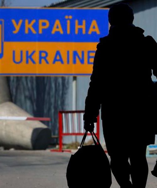 У разі повернення з-за кордону українці матимуть право на виплати ВПО